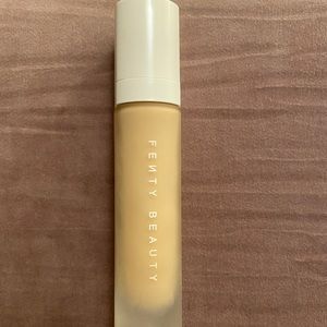 Fenty Soft Matte Foundation shade 185